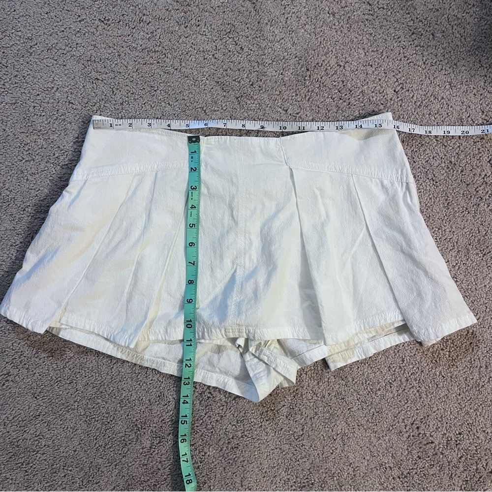 NWT Free People Heartbreaker Cotton Skort in Ivory Pleated Side Zip Closure - Picture 10 of 12